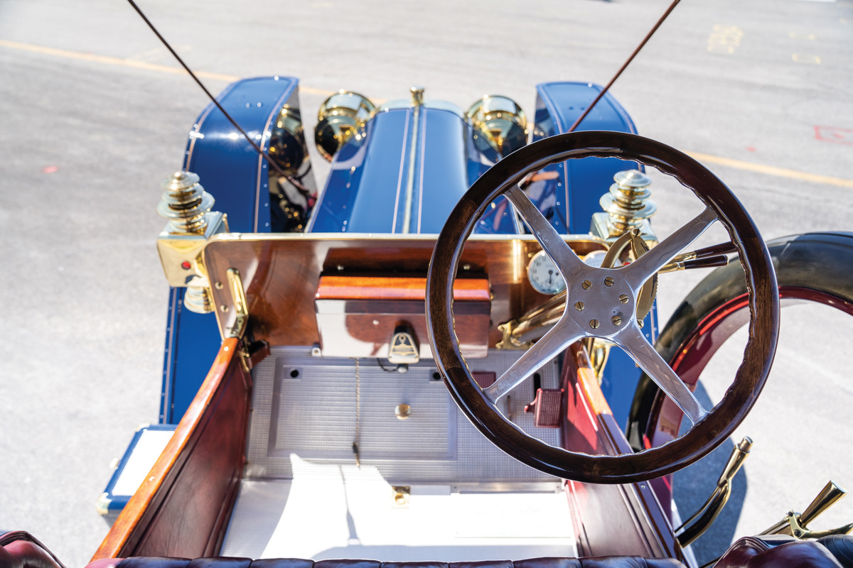 Steering wheel of 1908 Oldsmobile Limited Prototype offered at RM Sotheby’s Hershey live auction 2019